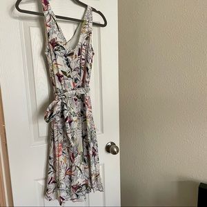 Cute and flowy, below knee floral dress